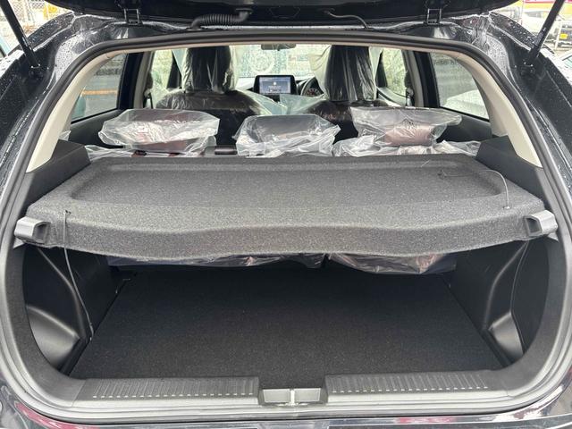 フロンクス ベースグレード　４ＷＤ　全周囲カメラ　クリアランスソナー　オートクルーズコントロール　レーンアシスト　衝突被害軽減システム　ナビ　ＴＶ　オートライト　ＬＥＤヘッドランプ　アルミホイール　スマートキー（19枚目）