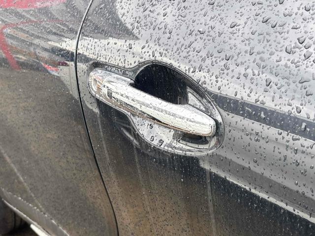 フロンクス ベースグレード　４ＷＤ　全周囲カメラ　クリアランスソナー　オートクルーズコントロール　レーンアシスト　衝突被害軽減システム　ナビ　ＴＶ　オートライト　ＬＥＤヘッドランプ　アルミホイール　スマートキー（29枚目）