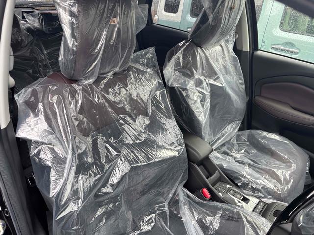 フロンクス ベースグレード　４ＷＤ　全周囲カメラ　クリアランスソナー　オートクルーズコントロール　レーンアシスト　衝突被害軽減システム　ナビ　ＴＶ　オートライト　ＬＥＤヘッドランプ　アルミホイール　スマートキー（32枚目）