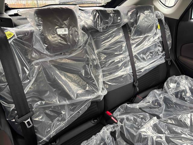 フロンクス ベースグレード　４ＷＤ　全周囲カメラ　クリアランスソナー　オートクルーズコントロール　レーンアシスト　衝突被害軽減システム　ナビ　ＴＶ　オートライト　ＬＥＤヘッドランプ　アルミホイール　スマートキー（34枚目）