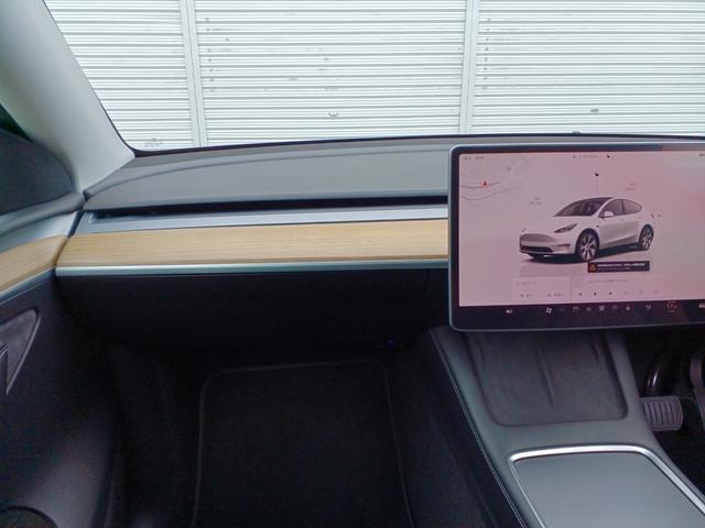 モデルＹ ベースグレード　ガラスルーフ　黒革シート　オートパイロット　純正ナビ　パワーシート　シートヒーター　パワーバックドア　フロント・サイド・バックカメラ　　ＥＴＣ　　禁煙車（23枚目）