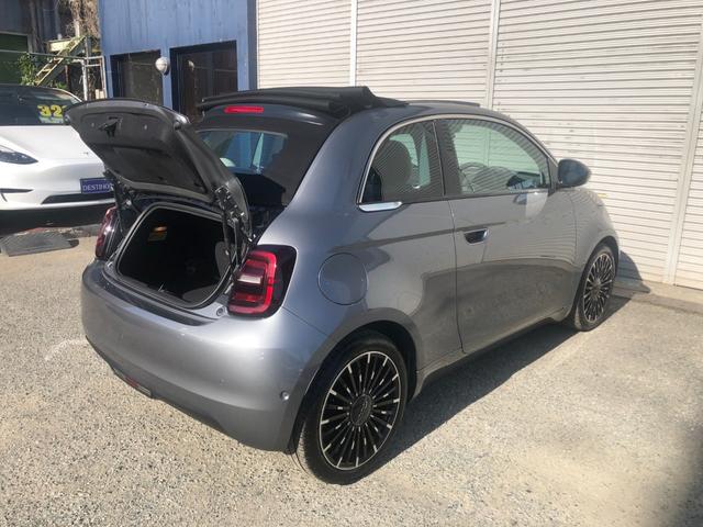 ５００ｅ オープン　ＡＣＣ　純正ナビ　ＡｐｐｌｅＣａｒＰｌａｙ　ベージュレザーシート　バックカメラ　障害物センサー　ブラインドスポットモニター　スマートキー　ＬＥＤヘッドライト　ＥＴＣ（16枚目）