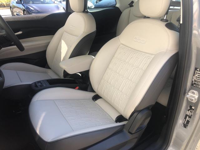 ５００ｅ オープン　ＡＣＣ　純正ナビ　ＡｐｐｌｅＣａｒＰｌａｙ　ベージュレザーシート　バックカメラ　障害物センサー　ブラインドスポットモニター　スマートキー　ＬＥＤヘッドライト　ＥＴＣ（21枚目）
