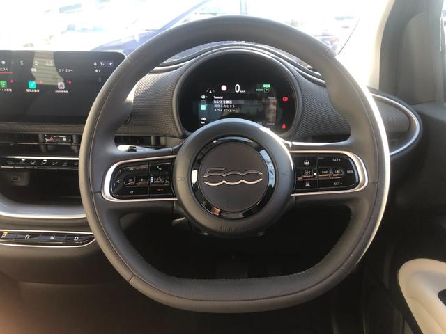 ５００ｅ オープン　ＡＣＣ　純正ナビ　ＡｐｐｌｅＣａｒＰｌａｙ　ベージュレザーシート　バックカメラ　障害物センサー　ブラインドスポットモニター　スマートキー　ＬＥＤヘッドライト　ＥＴＣ（24枚目）