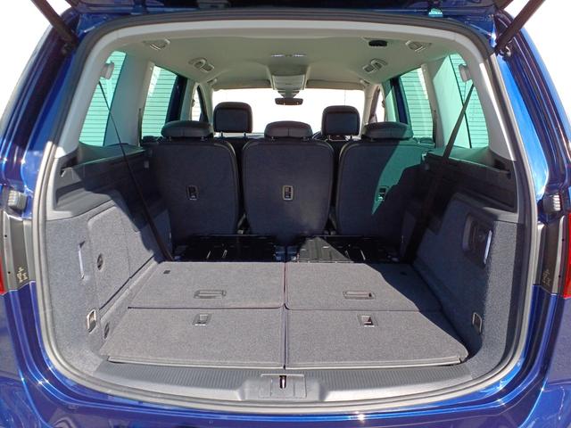 シャラン TDI ハイライン 純正ナビ フルセグTV 両側パワースライドドア 電動リアゲート バックカメラ 障害物センサー 黒アルカンターラシート 前席シートヒーター ACC 禁煙車 パワーシート(12枚目)