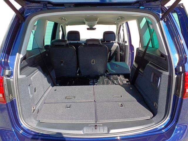 シャラン TDI ハイライン 純正ナビ フルセグTV 両側パワースライドドア 電動リアゲート バックカメラ 障害物センサー 黒アルカンターラシート 前席シートヒーター ACC 禁煙車 パワーシート(13枚目)