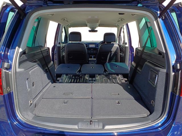 シャラン TDI ハイライン 純正ナビ フルセグTV 両側パワースライドドア 電動リアゲート バックカメラ 障害物センサー 黒アルカンターラシート 前席シートヒーター ACC 禁煙車 パワーシート(15枚目)