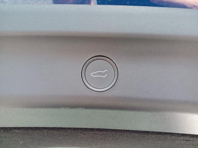 モデルＹ ベースグレード　オートパイロット　パノラマガラスルーフ　純正ナビ　バックサイドカメラ　ブラックレザーシート　電動シート　シートヒーター　ハンドルヒーター　電動リアゲート　ＥＴＣ（11枚目）