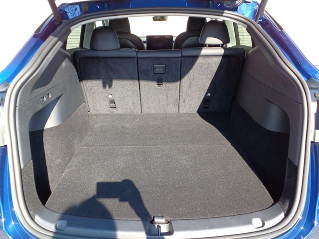 モデルＹ ベースグレード　オートパイロット　パノラマガラスルーフ　純正ナビ　バックサイドカメラ　ブラックレザーシート　電動シート　シートヒーター　ハンドルヒーター　電動リアゲート　ＥＴＣ（12枚目）