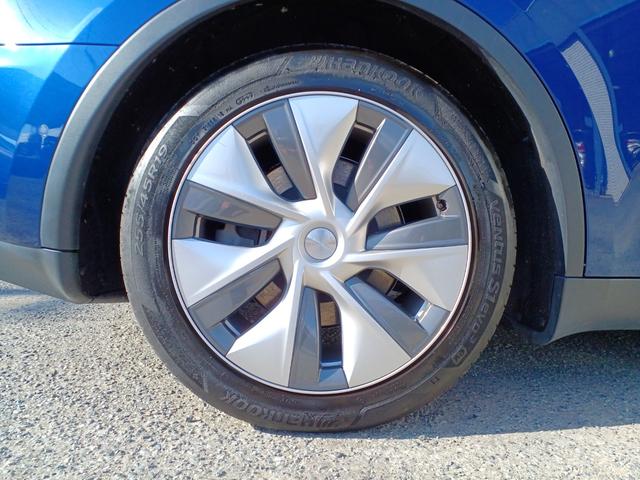 モデルＹ ベースグレード　オートパイロット　パノラマガラスルーフ　純正ナビ　バックサイドカメラ　ブラックレザーシート　電動シート　シートヒーター　ハンドルヒーター　電動リアゲート　ＥＴＣ（42枚目）