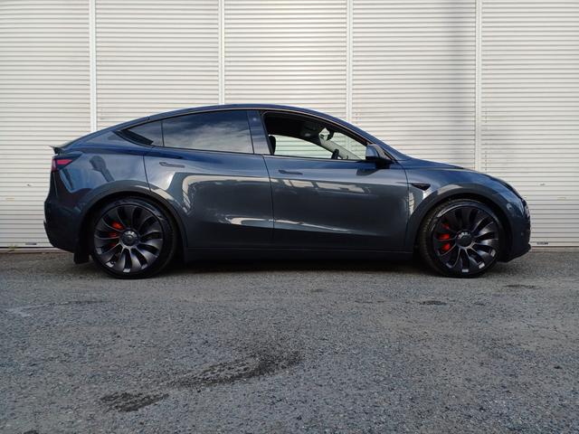 モデルY パフォーマンス ワンオーナー オートパイロット パノラマガラスルーフ 黒革パワーシート シートヒーター ハンドルヒーター バックサイドモニター 電動リアゲート ETC(5枚目)