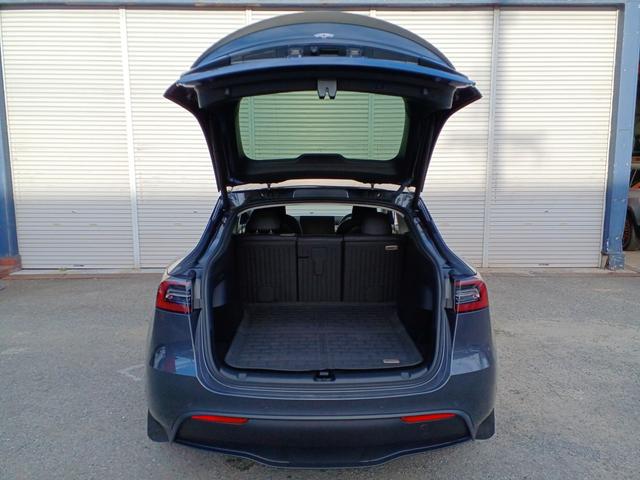 モデルY パフォーマンス ワンオーナー オートパイロット パノラマガラスルーフ 黒革パワーシート シートヒーター ハンドルヒーター バックサイドモニター 電動リアゲート ETC(9枚目)