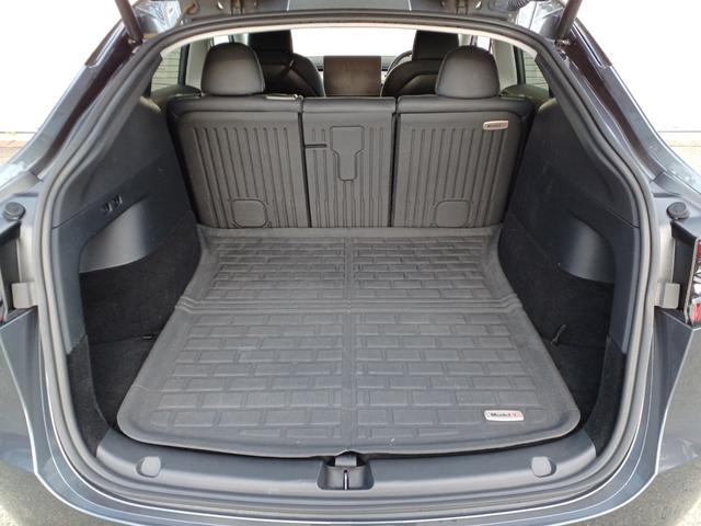 モデルY パフォーマンス ワンオーナー オートパイロット パノラマガラスルーフ 黒革パワーシート シートヒーター ハンドルヒーター バックサイドモニター 電動リアゲート ETC(11枚目)