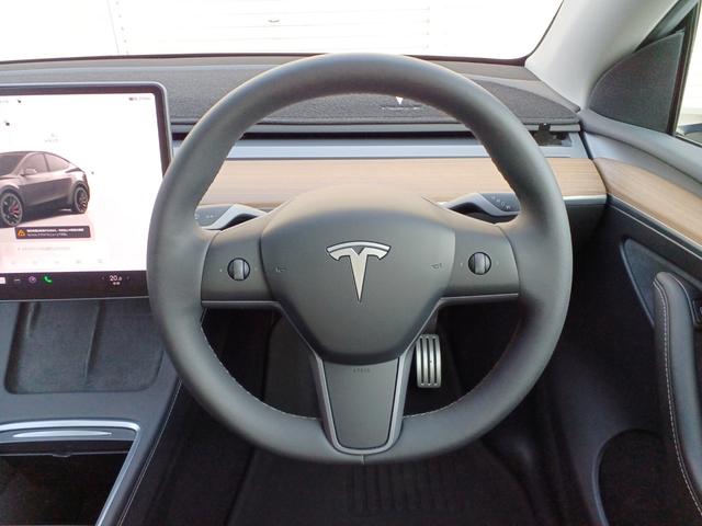 モデルY パフォーマンス ワンオーナー オートパイロット パノラマガラスルーフ 黒革パワーシート シートヒーター ハンドルヒーター バックサイドモニター 電動リアゲート ETC(20枚目)