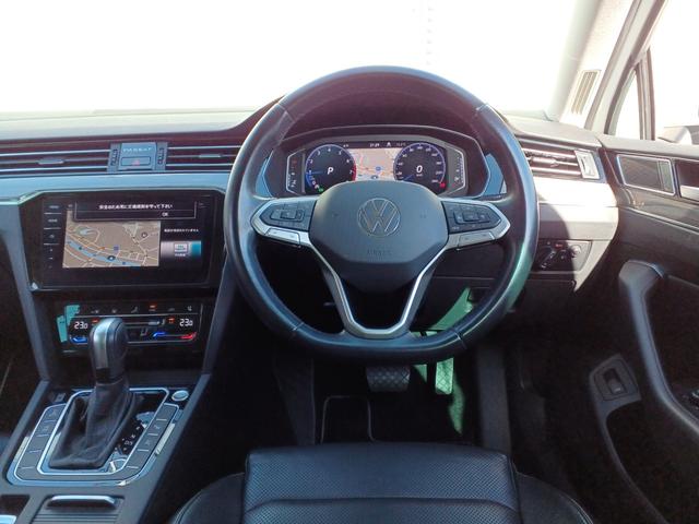 パサートヴァリアント TSIエレガンスアドバンス 純正ナビ 全周囲カメラ デジタルコックピット 黒レザーパワーシート シートヒーター 電動リアゲート 障害物センサー パークディスタンスコントロール レーンキープアシスト ACC ETC(2枚目)