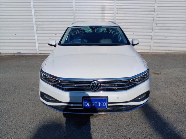 パサートヴァリアント TSIエレガンスアドバンス 純正ナビ 全周囲カメラ デジタルコックピット 黒レザーパワーシート シートヒーター 電動リアゲート 障害物センサー パークディスタンスコントロール レーンキープアシスト ACC ETC(3枚目)