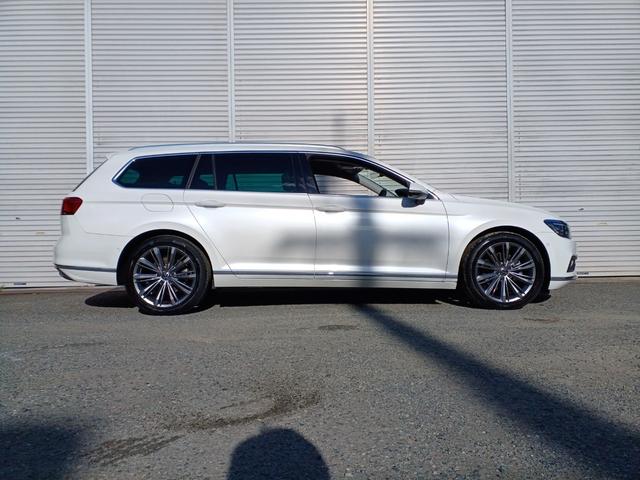 パサートヴァリアント TSIエレガンスアドバンス 純正ナビ 全周囲カメラ デジタルコックピット 黒レザーパワーシート シートヒーター 電動リアゲート 障害物センサー パークディスタンスコントロール レーンキープアシスト ACC ETC(7枚目)