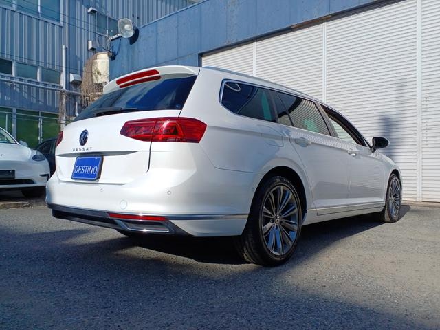 パサートヴァリアント TSIエレガンスアドバンス 純正ナビ 全周囲カメラ デジタルコックピット 黒レザーパワーシート シートヒーター 電動リアゲート 障害物センサー パークディスタンスコントロール レーンキープアシスト ACC ETC(8枚目)