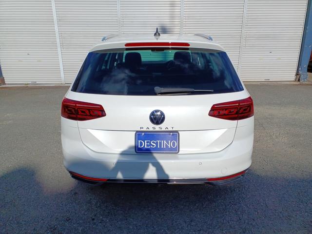 パサートヴァリアント TSIエレガンスアドバンス 純正ナビ 全周囲カメラ デジタルコックピット 黒レザーパワーシート シートヒーター 電動リアゲート 障害物センサー パークディスタンスコントロール レーンキープアシスト ACC ETC(10枚目)