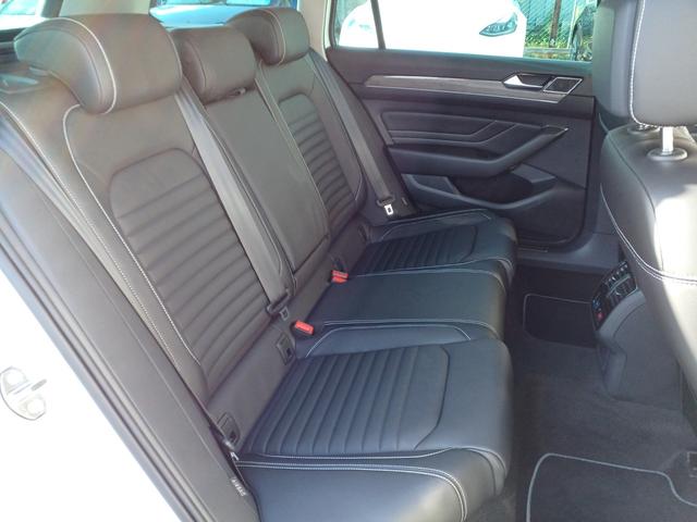 パサートヴァリアント TSIエレガンスアドバンス 純正ナビ 全周囲カメラ デジタルコックピット 黒レザーパワーシート シートヒーター 電動リアゲート 障害物センサー パークディスタンスコントロール レーンキープアシスト ACC ETC(21枚目)