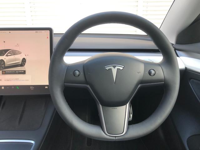 モデル３ スタンダードプラス　ＡＭＤＲｙｚｅｎ　ワンオーナー　ガラスルーフ　白革パワーシート　シートヒーター　電動リアゲート　ＥＴＣ　ステアリングヒーター　パワーシート（2枚目）