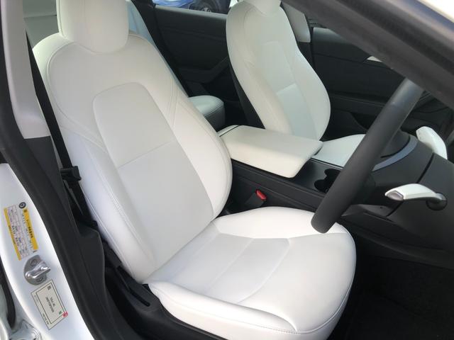 モデル３ スタンダードプラス　ＡＭＤＲｙｚｅｎ　ワンオーナー　ガラスルーフ　白革パワーシート　シートヒーター　電動リアゲート　ＥＴＣ　ステアリングヒーター　パワーシート（4枚目）