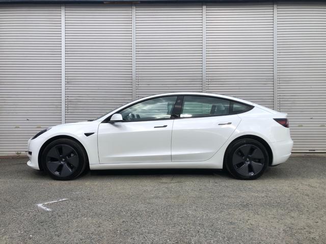 モデル３ スタンダードプラス　ＡＭＤＲｙｚｅｎ　ワンオーナー　ガラスルーフ　白革パワーシート　シートヒーター　電動リアゲート　ＥＴＣ　ステアリングヒーター　パワーシート（5枚目）