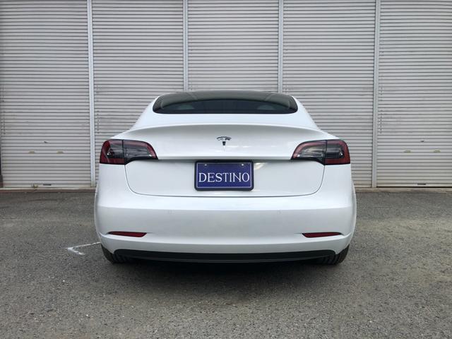 モデル３ スタンダードプラス　ＡＭＤＲｙｚｅｎ　ワンオーナー　ガラスルーフ　白革パワーシート　シートヒーター　電動リアゲート　ＥＴＣ　ステアリングヒーター　パワーシート（9枚目）