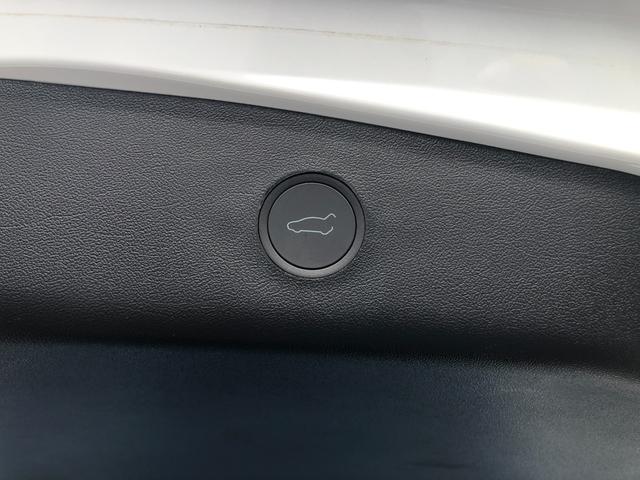 モデル３ スタンダードプラス　ＡＭＤＲｙｚｅｎ　ワンオーナー　ガラスルーフ　白革パワーシート　シートヒーター　電動リアゲート　ＥＴＣ　ステアリングヒーター　パワーシート（14枚目）