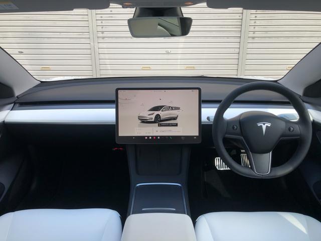 モデル３ スタンダードプラス　ＡＭＤＲｙｚｅｎ　ワンオーナー　ガラスルーフ　白革パワーシート　シートヒーター　電動リアゲート　ＥＴＣ　ステアリングヒーター　パワーシート（23枚目）