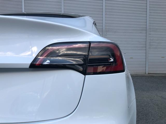 モデル３ スタンダードプラス　ＡＭＤＲｙｚｅｎ　ワンオーナー　ガラスルーフ　白革パワーシート　シートヒーター　電動リアゲート　ＥＴＣ　ステアリングヒーター　パワーシート（54枚目）