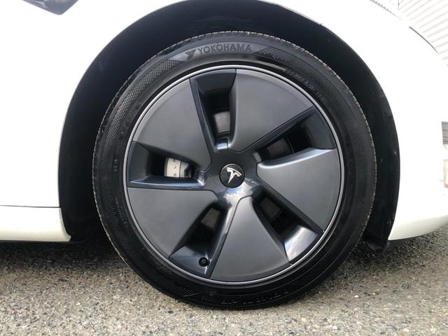 モデル３ スタンダードプラス　ＡＭＤＲｙｚｅｎ　ワンオーナー　ガラスルーフ　白革パワーシート　シートヒーター　電動リアゲート　ＥＴＣ　ステアリングヒーター　パワーシート（55枚目）