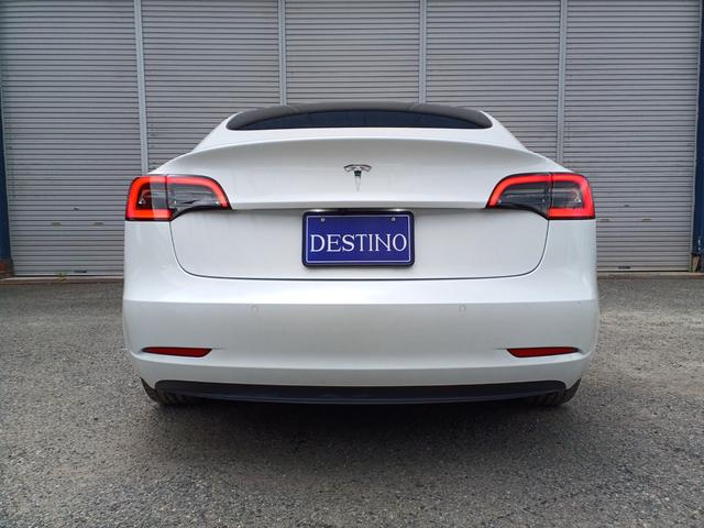 モデル3 スタンダードプラス ワンオーナー オートパイロット 黒レザーシート シートヒーター パワーシート 電動リアゲート サイドバックカメラ ステアリングヒーター パノラマガラスルーフ ETC(9枚目)