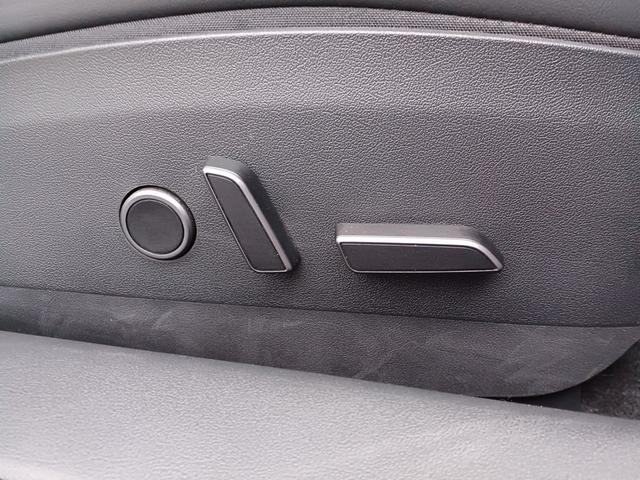 モデル3 スタンダードプラス ワンオーナー オートパイロット 黒レザーシート シートヒーター パワーシート 電動リアゲート サイドバックカメラ ステアリングヒーター パノラマガラスルーフ ETC(17枚目)