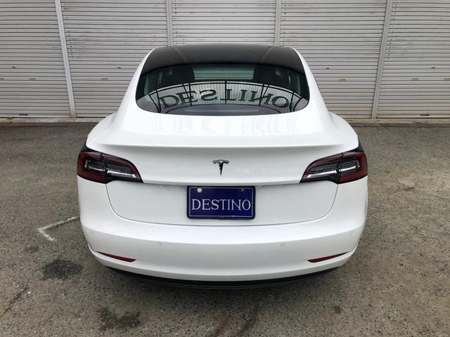 モデル3 スタンダードレンジプラス オートパイロット パノラマガラスルーフ バックサイドカメラ 黒革パワーシート シートヒーター 電動リアゲート ETC(10枚目)