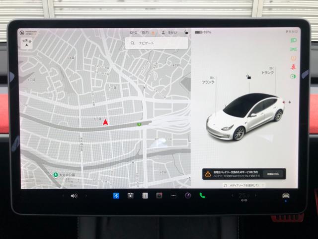 モデル3 スタンダードレンジプラス オートパイロット パノラマガラスルーフ バックサイドカメラ 黒革パワーシート シートヒーター 電動リアゲート ETC(28枚目)
