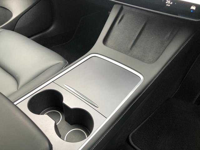 モデル3 スタンダードレンジプラス オートパイロット パノラマガラスルーフ バックサイドカメラ 黒革パワーシート シートヒーター 電動リアゲート ETC(35枚目)