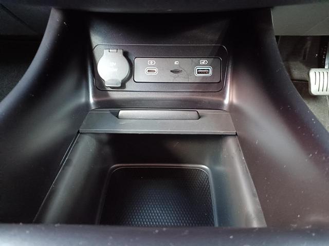 ドルフィン ロングレンジ　パノラマルーフ　ＡＣＣ　アップルカープレイ　パワーシート　シートヒーター　全周囲カメラ　ブラインドスポットインフォメーション　障害物センサー　純正１６インチＡＷ（43枚目）