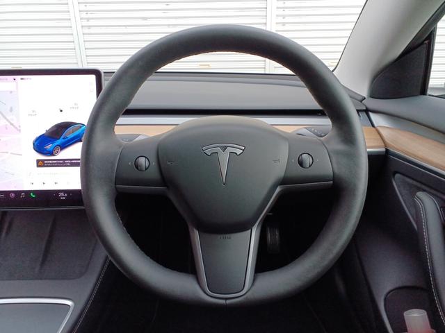 モデル３ スタンダードレンジプラス　ワンオーナー　オートパイロット　ナビ　パノラマガラスルーフ　黒レザーパワーシート　シートヒーター　ハンドルヒーター　電動リアゲート　バックサイドカメラ　障害物センサー　ＥＴＣ（4枚目）