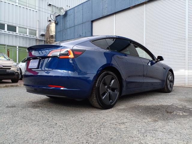 モデル３ スタンダードレンジプラス　ワンオーナー　オートパイロット　ナビ　パノラマガラスルーフ　黒レザーパワーシート　シートヒーター　ハンドルヒーター　電動リアゲート　バックサイドカメラ　障害物センサー　ＥＴＣ（8枚目）