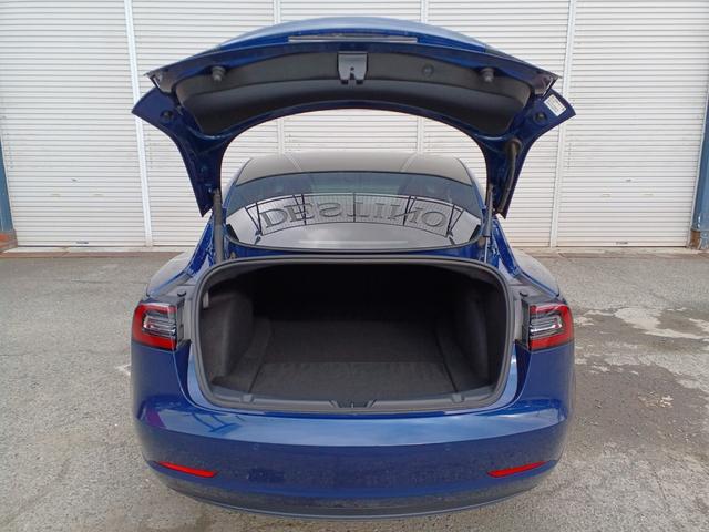 モデル３ スタンダードレンジプラス　ワンオーナー　オートパイロット　ナビ　パノラマガラスルーフ　黒レザーパワーシート　シートヒーター　ハンドルヒーター　電動リアゲート　バックサイドカメラ　障害物センサー　ＥＴＣ（13枚目）