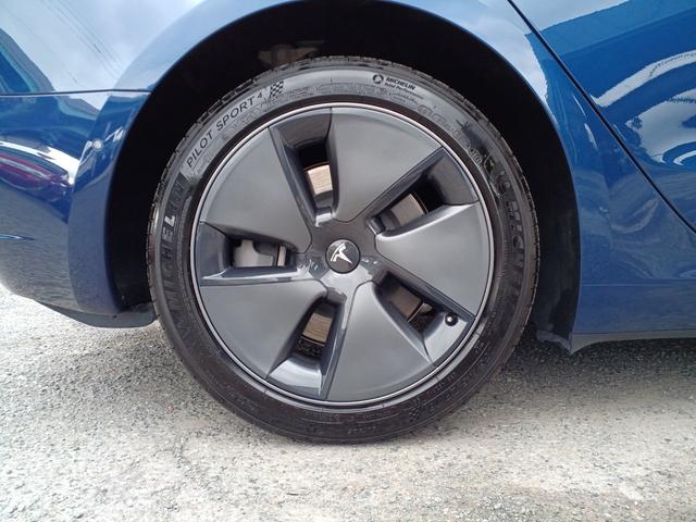 モデル３ スタンダードレンジプラス　ワンオーナー　オートパイロット　ナビ　パノラマガラスルーフ　黒レザーパワーシート　シートヒーター　ハンドルヒーター　電動リアゲート　バックサイドカメラ　障害物センサー　ＥＴＣ（48枚目）