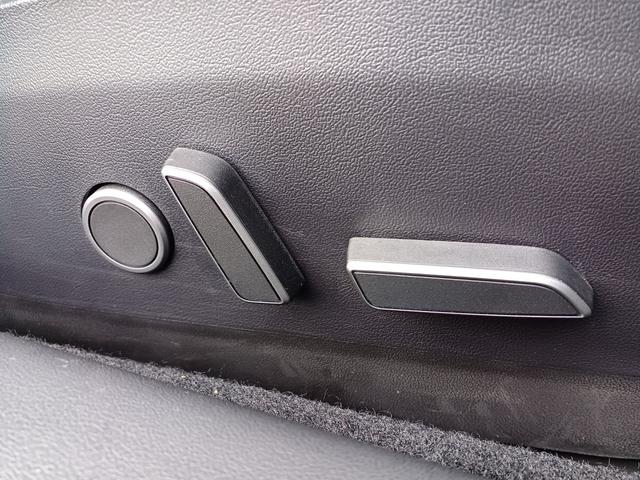 モデル3 ロングレンジ AWD オートパイロット 黒レザーパワーシート パノラマガラスルーフ シートヒーター ナビ バックサイドカメラ 障害物センサー 電動リアゲート ETC 19インチAW(17枚目)