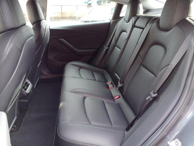 モデル3 ロングレンジ AWD オートパイロット 黒レザーパワーシート パノラマガラスルーフ シートヒーター ナビ バックサイドカメラ 障害物センサー 電動リアゲート ETC 19インチAW(20枚目)