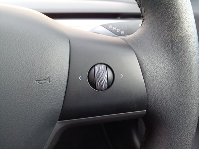 モデル3 ロングレンジ AWD オートパイロット 黒レザーパワーシート パノラマガラスルーフ シートヒーター ナビ バックサイドカメラ 障害物センサー 電動リアゲート ETC 19インチAW(27枚目)