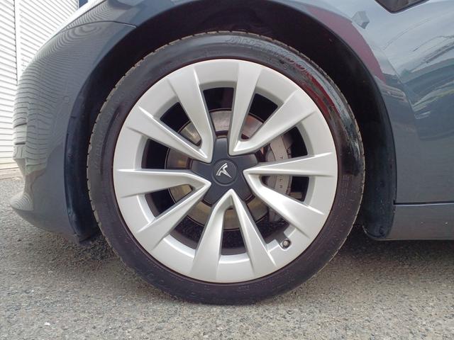 モデル3 ロングレンジ AWD オートパイロット 黒レザーパワーシート パノラマガラスルーフ シートヒーター ナビ バックサイドカメラ 障害物センサー 電動リアゲート ETC 19インチAW(45枚目)
