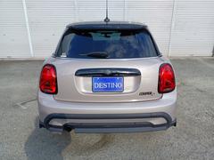 �����������򤴴�˾�Τ����ͤϡ��ּ���졼�ɡ�ǯ�������������Ե�Υ�������ʤɤ�Ϣ������������ǽ�Ǥ���м̿��ʤɤ�᡼���ĺ����й����Ǥ��������������������������� 6