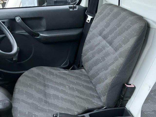 キャリイトラック ＫＣエアコン・パワステ　マニュアル５速／三方開／エアコン／パワーステアリング／新品タイヤ・アルミホイール／車検令和８年１１月（25枚目）