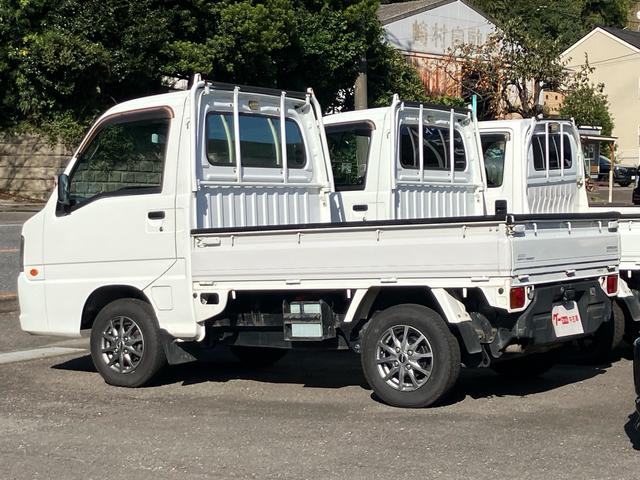 サンバートラック ＴＣ－ＳＣ　社外アルミホイール／三方開／４ＷＤ／スーパーチャージャー／エアコン／パワーステアリング／オートマ（6枚目）