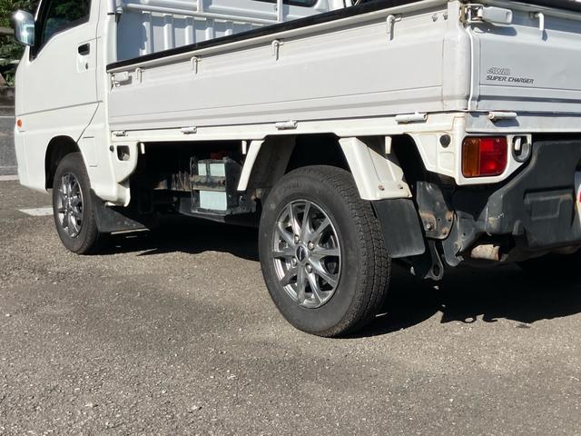 サンバートラック ＴＣ－ＳＣ　社外アルミホイール／三方開／４ＷＤ／スーパーチャージャー／エアコン／パワーステアリング／オートマ（24枚目）